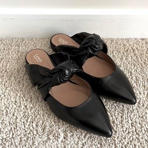 Lewitt Black Leather Flat Loafers with knot detail. Size 36 (6 womens)
